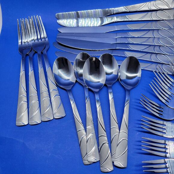 Cambridge Conquest Stainless Flatware 33 Assorted Pieces - Picture 5 of 7